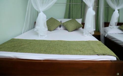 Jinja Villa | Lulu's Nest