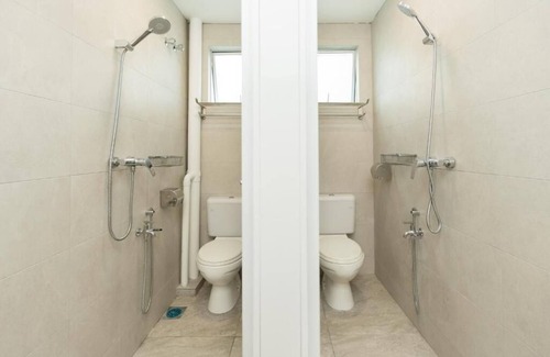 Kampung Paroi Hotel | Luma Nest Senawang by uBook