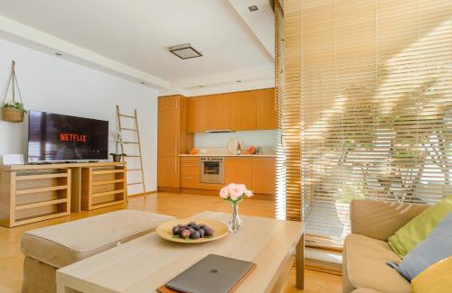 Powisle Apartment | Lumina luxury 3-rooms apart in Warsaw