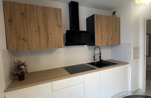 Poteries Apartment | Lumineux Trois Pièces Avec vue Dégagée