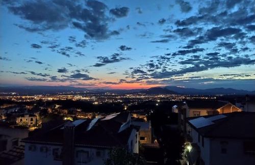 Jun House | Luminosa y confortable casa con vistas y piscina