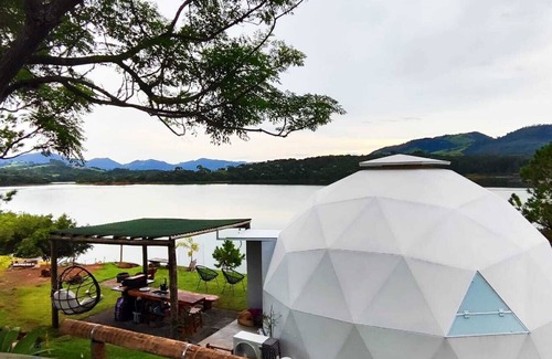 Joanopolis Ski Chalet | Lunar Home Pé na Água