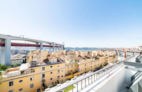 Santo Amaro Apartment | Lusíadas 53 5 D - Beautiful River View