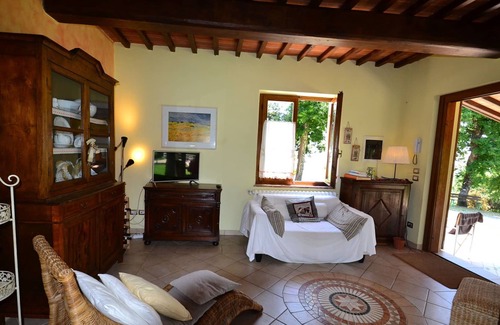 Margine Coperta-Traversagna Cottage | Lush Home in Montecatini Terme in Valdinievole with BBQ