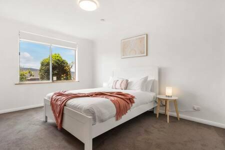 Lutana House | Lutana Large house