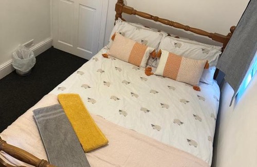 Luton Bed & Breakfast | Luton Home from Home B&B