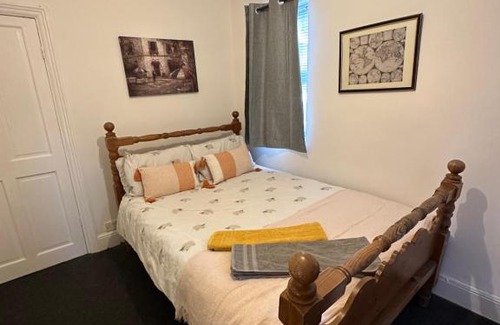 Luton Bed & Breakfast | Luton Home from Home B&B