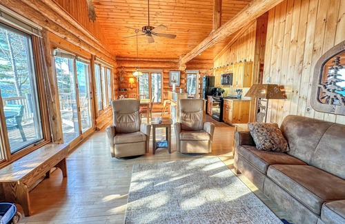Tofte Cabin | Lutsen Log Cabin 406 on Lake Superior in Lutsen, Minnesota.