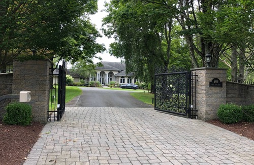 Middleville House | Lux 1 bedroom with private en-suite bathroom - Rm B