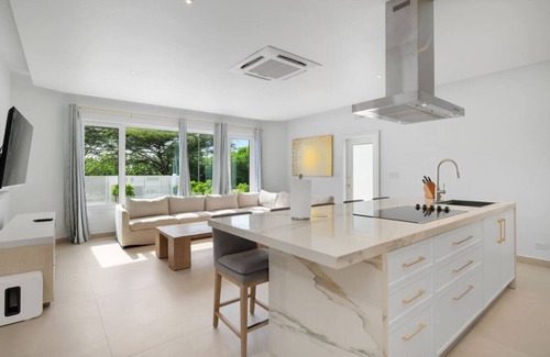 Oranjestad Villa | LUX 10BR/10BA Pool Beach Front Villa Playa by Bocobay