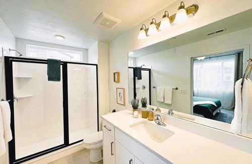 American Fork House | Lux 3BD/2BA w/ King Bed & Garage