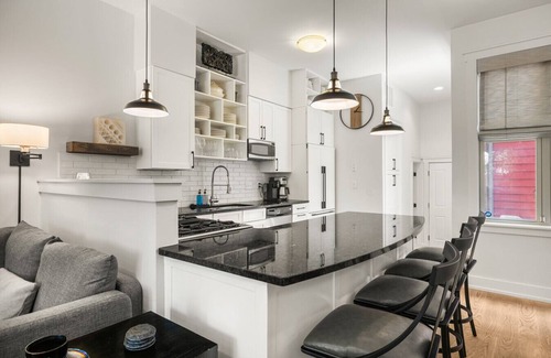 Over-the-Rhine Apartment | Lux 3BR Home on Washington Park | Walk Everywhere