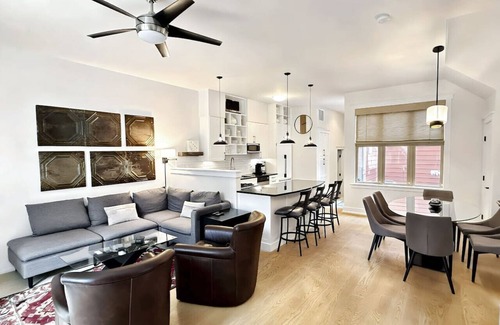 Over-the-Rhine Apartment | Lux 3BR Home on Washington Park | Walk Everywhere