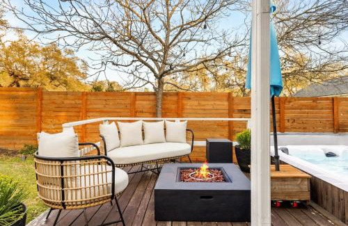 West Oak Hill House | Lux 5BR gem with Heated Pool, SPA, and Outdoor Movie Theater