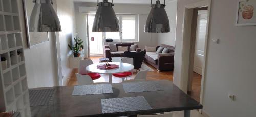 Kikinda Apartment | Lux Apartman Ava