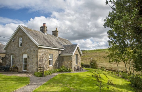 Newcastleton Cottage | Lux cottage 3 beds 3 baths, dog friendly, mountain biking, walking on doorstep