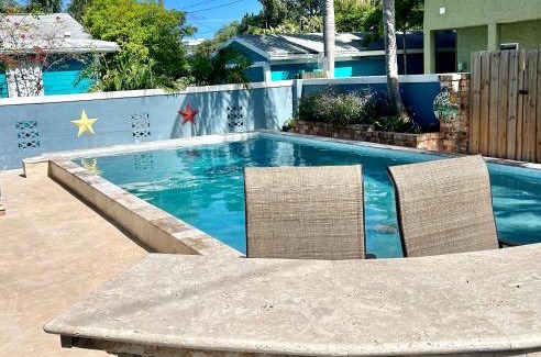 Lake Worth House | Lux Life - Pool, Sauna, Chill Vibes