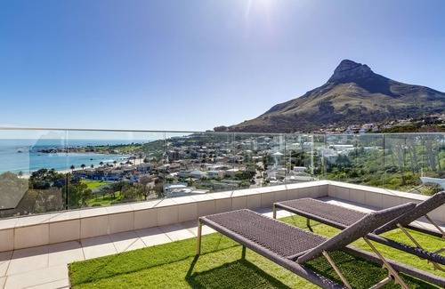 Camps Bay Villa | Lux New Villa - Stunning Ocean & Mountain Views & Power Back-Up