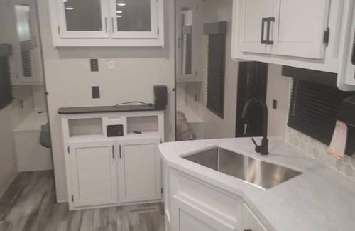 Uniondale House | LUX Rental