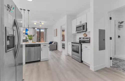 Elizabeth Apartment | Luxe 1BR/5 Min to EWR/Near Prudential & NYC