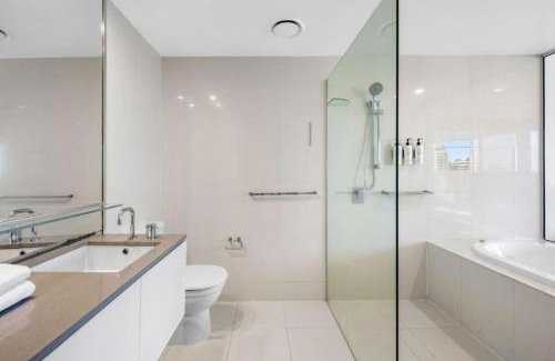 Surfers Paradise Apartment | Luxe 2BDR Oceanview Escape at Circle on Cavill - Hosted by Coastal Letting Co
