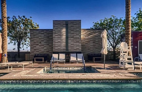 Las Vegas Condo | Luxe 51st Floor High-Rise Studio - Palms Place