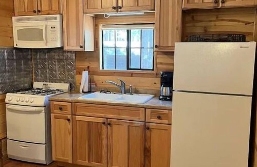 Alpine Apartment | Luxe cabin getaway in the tall pines of Alpine AZ