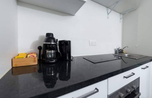 Le Bourget Apartment | Luxe CDG, free parking, opposite the exhibition center and Le Bourget airport