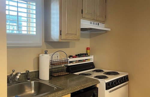 Norwich Condo | Luxe Condo in Norwich Less Than 3 Minutes From Mohegan Sun