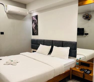 Kannur Hotel | Luxe Inn
