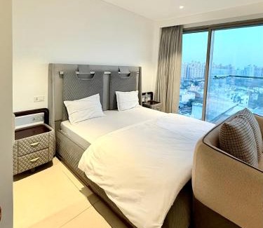 Gurugram Apartment | Luxe jacuzzi studio key 2