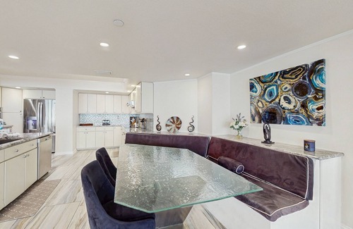 Sand Key Condo | Luxe penthouse with balcony, sweeping views, heated pool, spa, hot tub & gym