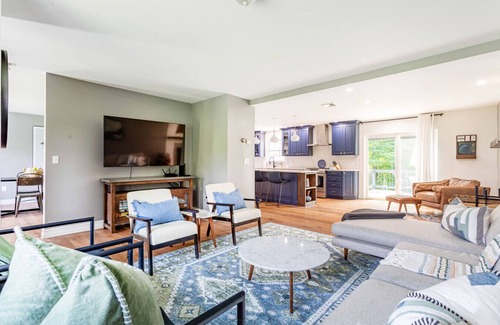 Cottekill House | Luxe Pool Retreat in High Falls
