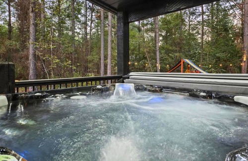 Pickens Cabin | Luxe Side by Side Cabins w/Games, Sleeps 47