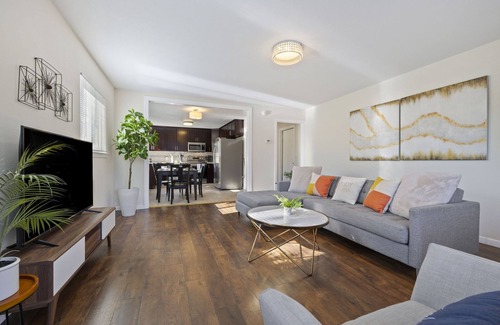 East Palo Alto House | Luxo Stays |Stanford| 3bd/2ba #pet #comfy