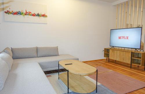 Nordstadt Apartment | LUXOMES: Design Apartment - Near Airport