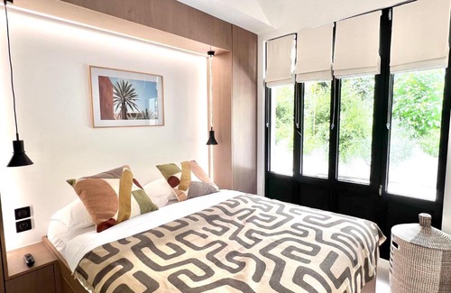 Quartier Saint-Ambroise Apartment | Luxueux appartement Cinéma quartier du marais - 8P