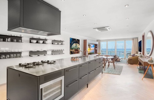Simpson Bay Apartment | Luxurious 2BR/2.5BA Unit on Simpson Bay Beach