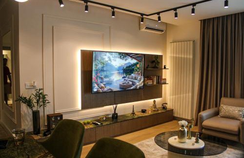 Sarajevska Apartment | Luxurious 2BR Designer Apartment Near River & Park