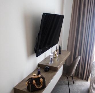 Sarajevska Apartment | Luxurious 2BR Designer Apartment Near River & Park