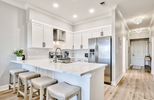 Seacrest Beach Condo | Luxurious 3 BR Condo overlooking 30A nestled between Rosemary & Alys Beach