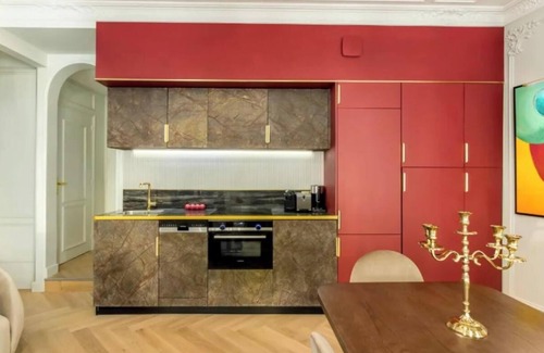 Bonne-Nouvelle Apartment | Luxurious 4-Bedroom Apartment Between Louvre and Marais District