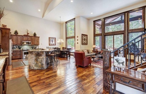 Blue River House | Luxurious 5 bedroom/5.5 bath gorgeous home with hot tub and ping pong table