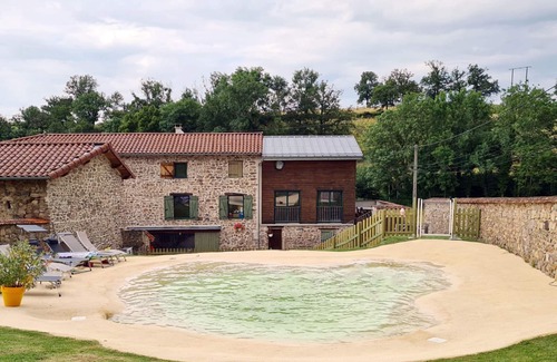Croizet-sur-Gand Cottage | Luxurious 6-Bedroom Cottage with Private Pool, Terrace & Riverside View in Croizet-sur-Gand