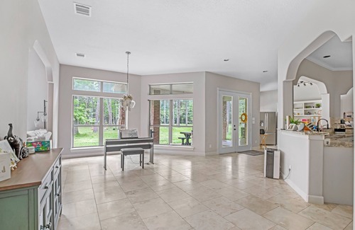 Huffman House | Luxurious 8000 sq ft Mansion on a park-like 4 acres near Houston!