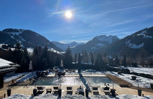 Zweisimmen Nr Gstaad Apartment | Luxurious Alpine Flat With Hotel Amenities