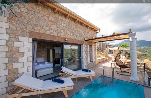 Sivota Villa | Luxurious and comfort meet breathtaking views!