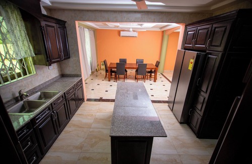 Kasoa House | Luxurious and secured villa in Kasoa with free WiFi for a fabulous stay