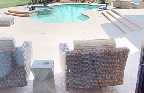 Bermuda Dunes House | Luxurious and spacious Golf Course front property 15 min away from Coachella.