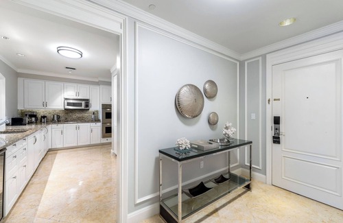 Seven Mile Beach Condo | Luxurious Apartment located at The Ritz-Carlton steps from Seven Mile Beach